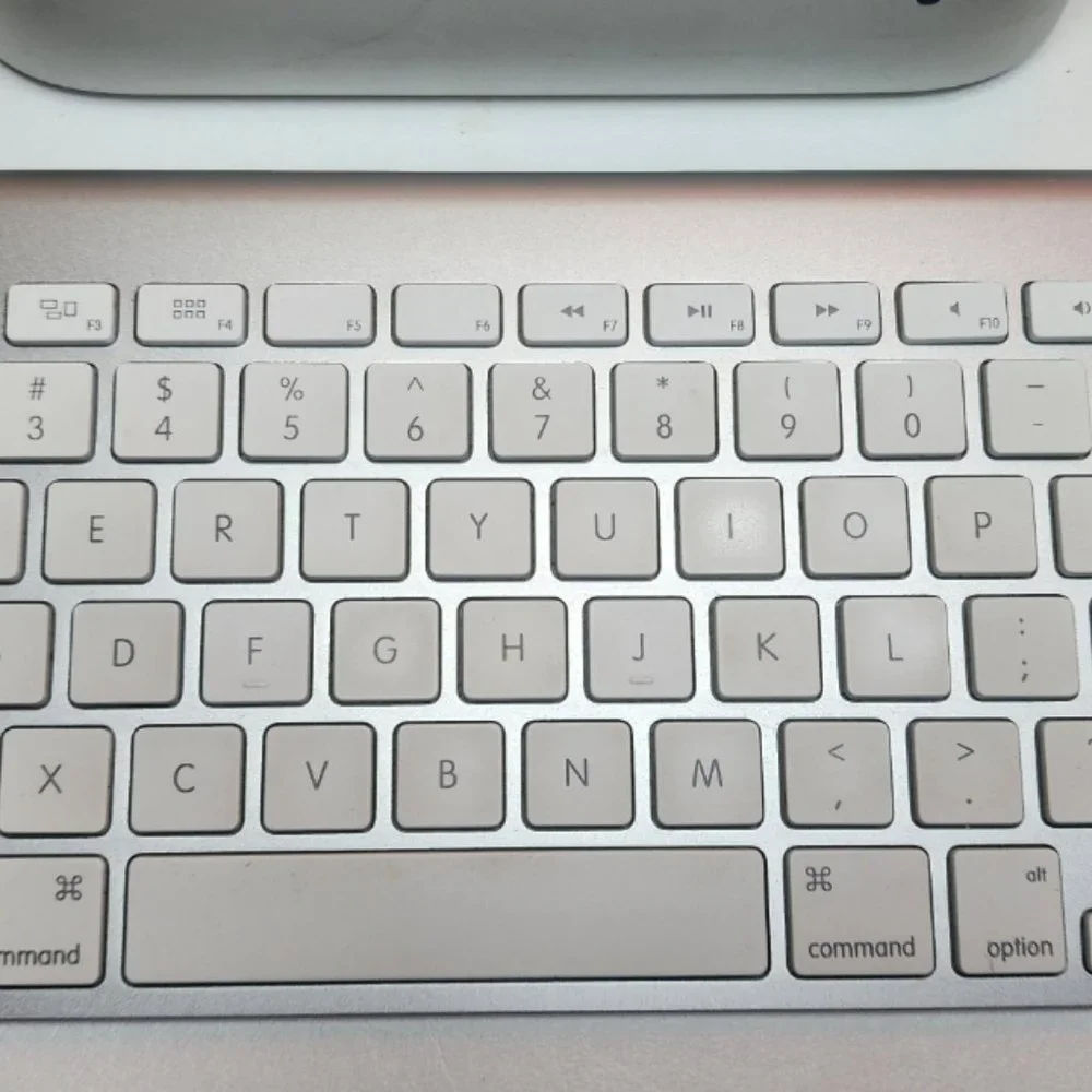Escritorio Apple Mac Mini 2014 | 2.6 i5 de dos núcleos 8GB 128GB SSD/